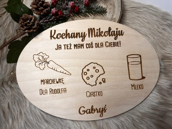 Drewniany talerzyk dla Świętego Mikołaja i Rudolfa