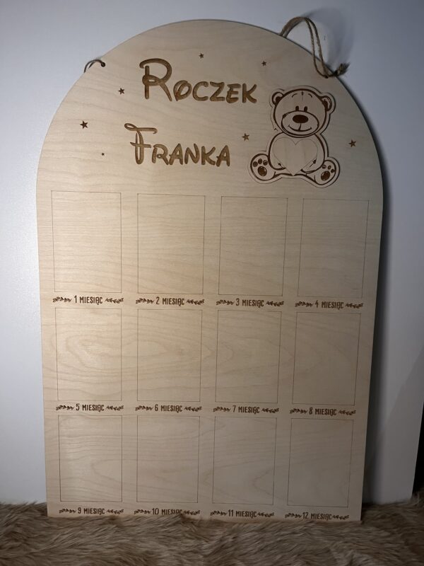 Personalizowana tablica na zdjęcia Mój pierwszy Roczek 12 zdjęć - obrazek 3