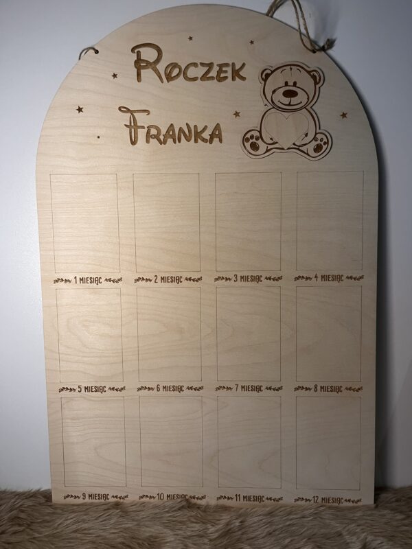 Personalizowana tablica na zdjęcia Mój pierwszy Roczek 12 zdjęć - obrazek 4