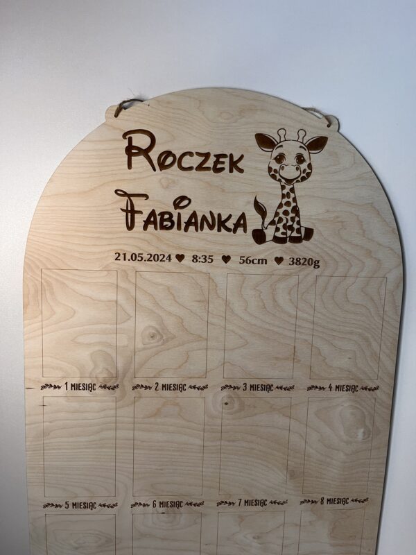 Personalizowana tablica na zdjęcia Mój pierwszy Roczek 12 zdjęć - obrazek 5